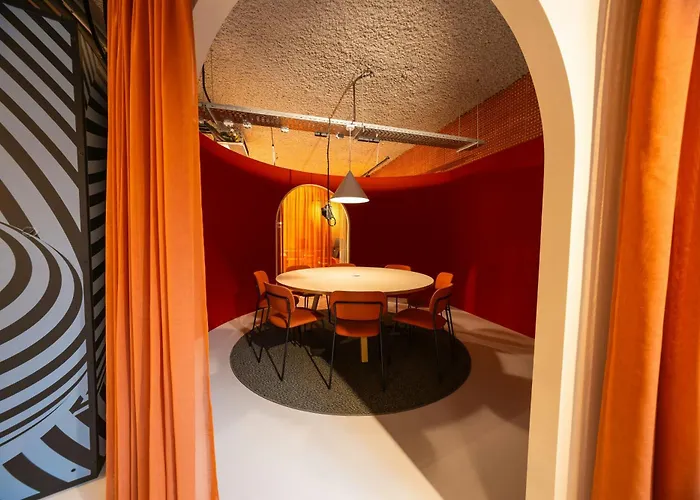 The Social Hub Extended Hotel