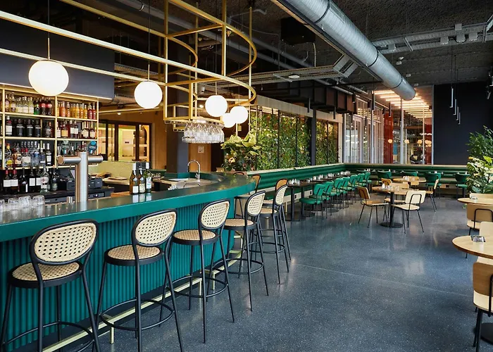 The Social Hub Extended Отель 4*