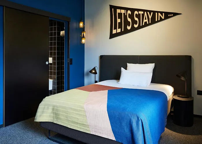 Hotel The Social Hub Extended 4*