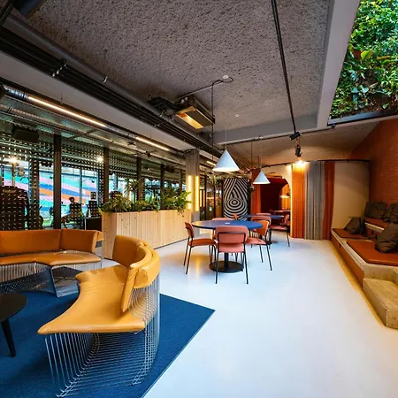 The Social Hub Extended
