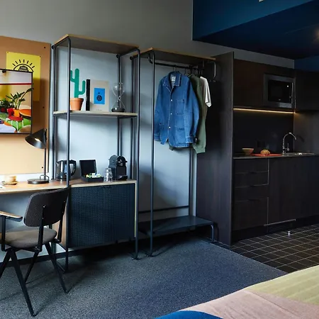 Hotel The Social Hub Extended 4*