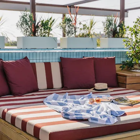 The Social Hub Extended Hotel 4*